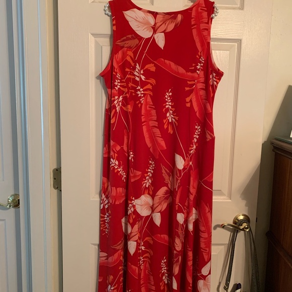 Red Tropical print Sleeveless Dress - Picture 3 of 11